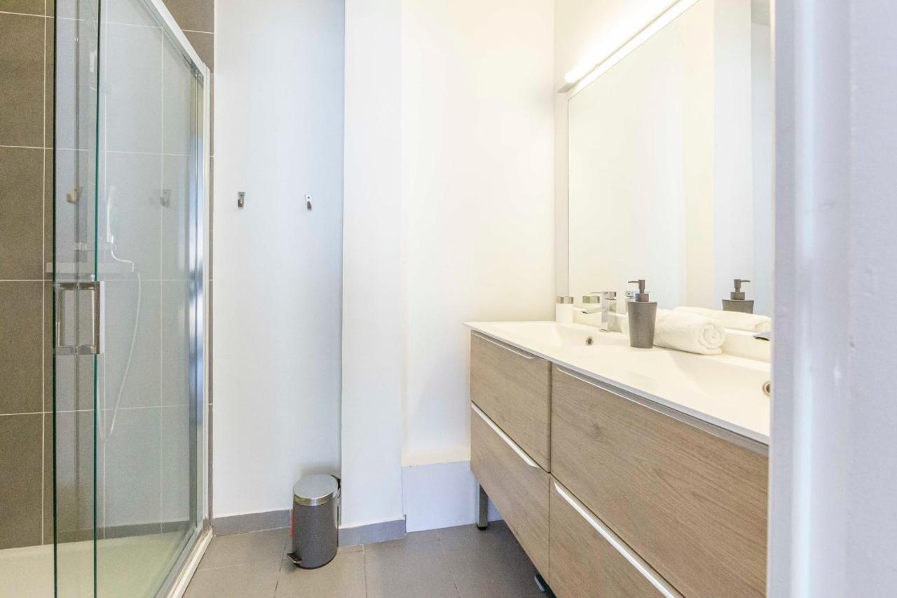 Modern Apartment 2 Bedrooms Quiet Terrace In A Palm Beach Area, 30 Meters From Seaside คานส์ ภายนอก รูปภาพ